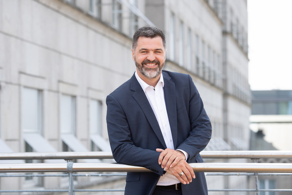 Portraitfoto von Ministerialdirektor Manuel Geiger