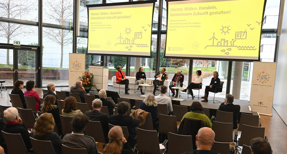 Blick in den Veranstaltungssaal beim Landesweiterbildungspreis 2024