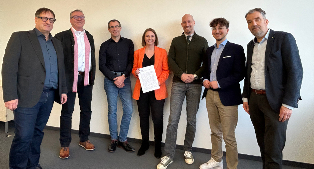 Digitalisierung Beraterkreis Schule digital überreicht Impulspapier