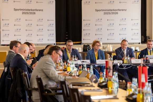 Blick in den Konferenzraum bei der Sportministerkonferenz