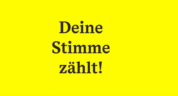 Text "Eure Stimme zählt" auf gelbem Hintergrund