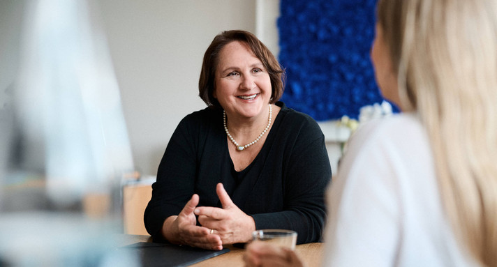 Kultusministerin Theresa Schopper im Gespräch