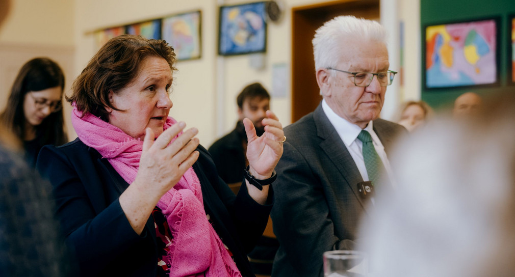 Schulbesuch Ministerpräsident Kretschmann und Kultusministerin Schopper besuchen Pragschule