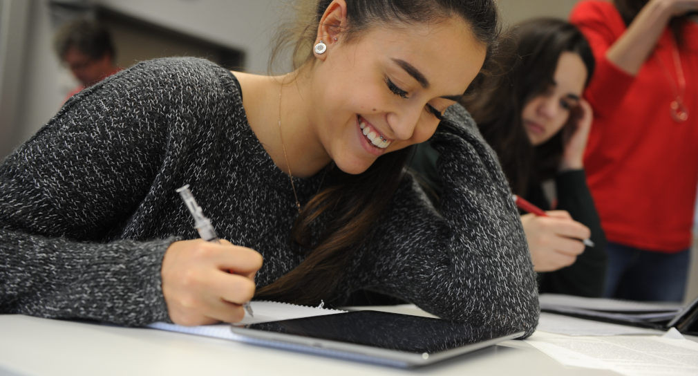 Digitale Bildungsplattform T-Systems erhält Zuschlag zum Betrieb von Moodle für Schulen in Baden-Württemberg