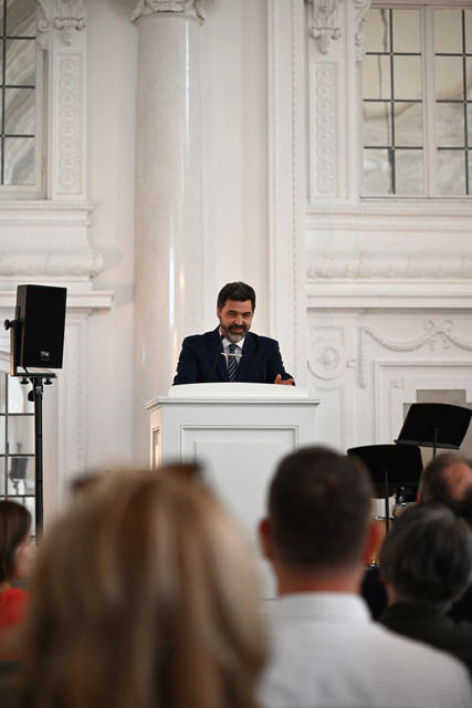 Ministerialdirektor Manuel Geiger am Rednerpult