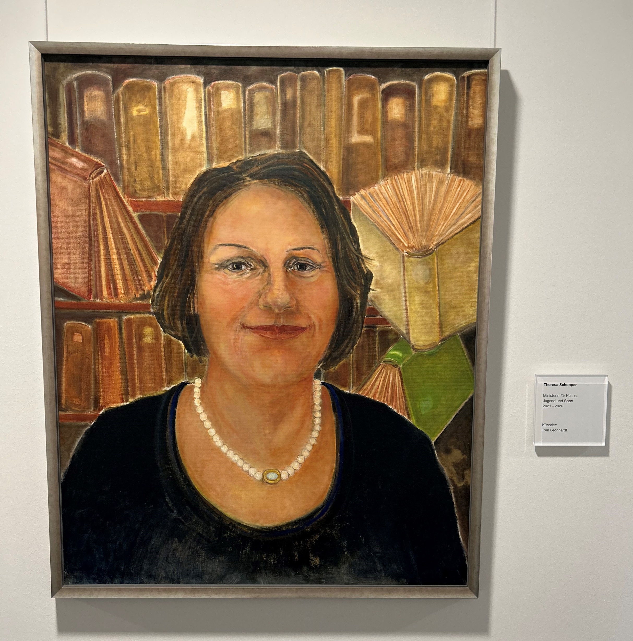 Ein &Ouml;lgem&auml;de der fr&uuml;heren Ministerin Theresa Schopper. 